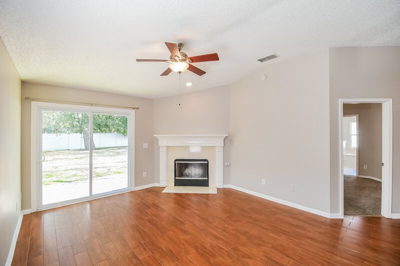 2,005/Mo, 1810 Dartmouth Dr Middleburg, FL 32068 Living Room View