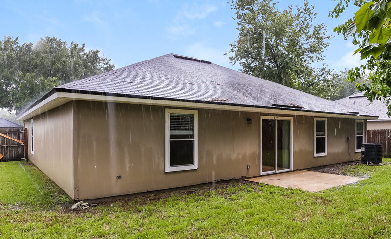 0/Mo, 14090 Crestwick Dr W Jacksonville, FL 32218 Rear View