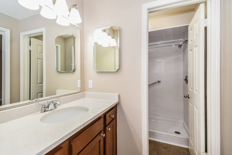 1,995/Mo, 1486 Freckles Ct Orange Park, FL 32073 Main Bathroom View
