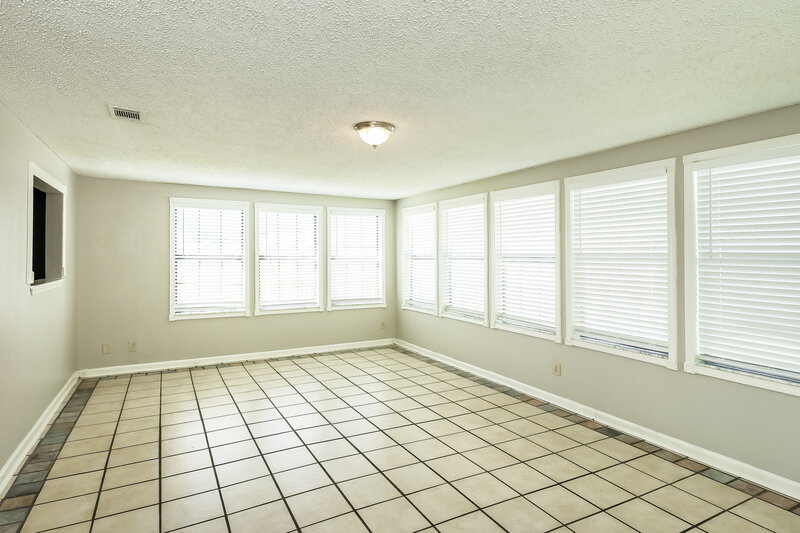 2,035/Mo, 2977 Tuscarora Trl Middleburg, FL 32068 Family Room View