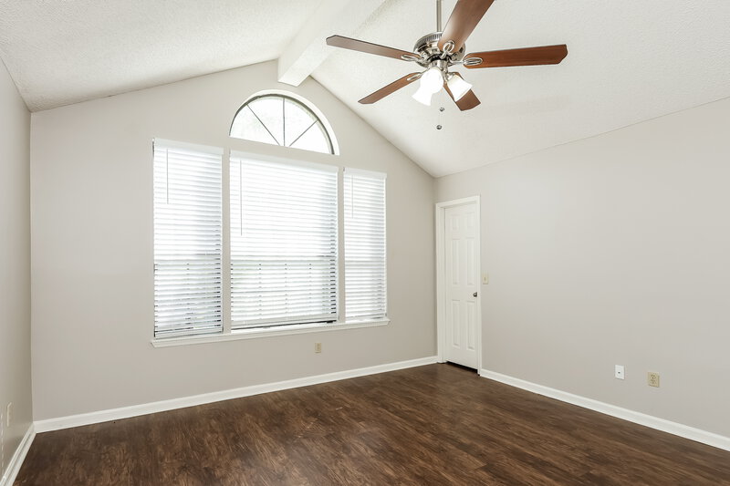 2,035/Mo, 2977 Tuscarora Trl Middleburg, FL 32068 Main Bedroom View 2