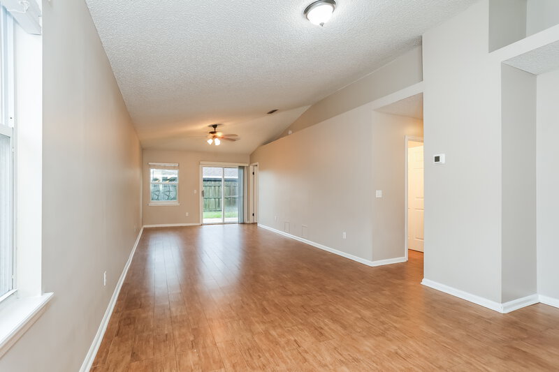 1,835/Mo, 8736 Townsquare Dr Jacksonville, FL 32216 Dining Room View