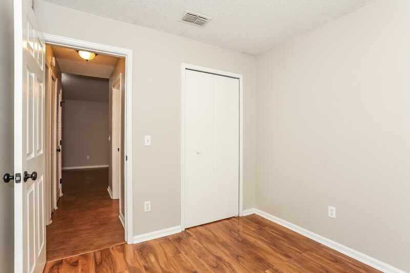 1,835/Mo, 8736 Townsquare Dr Jacksonville, FL 32216 Bedroom View