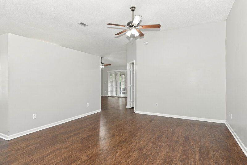 2,270/Mo, 1433 Starboard Ct Fleming Island, FL 32003 Living Room View