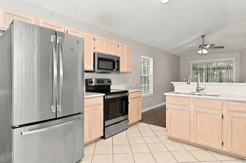 2,270/Mo, 1433 Starboard Ct Fleming Island, FL 32003 Kitchen View
