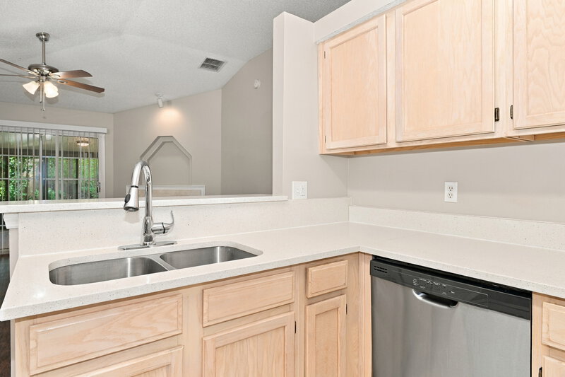 2,270/Mo, 1433 Starboard Ct Fleming Island, FL 32003 Kitchen View 2