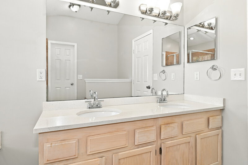 2,270/Mo, 1433 Starboard Ct Fleming Island, FL 32003 Primary Bathroom View 2