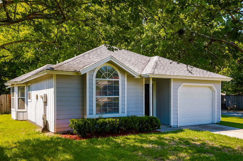 1,705/Mo, 8507 Long Meadow Ct Jacksonville, FL 32244 Front View
