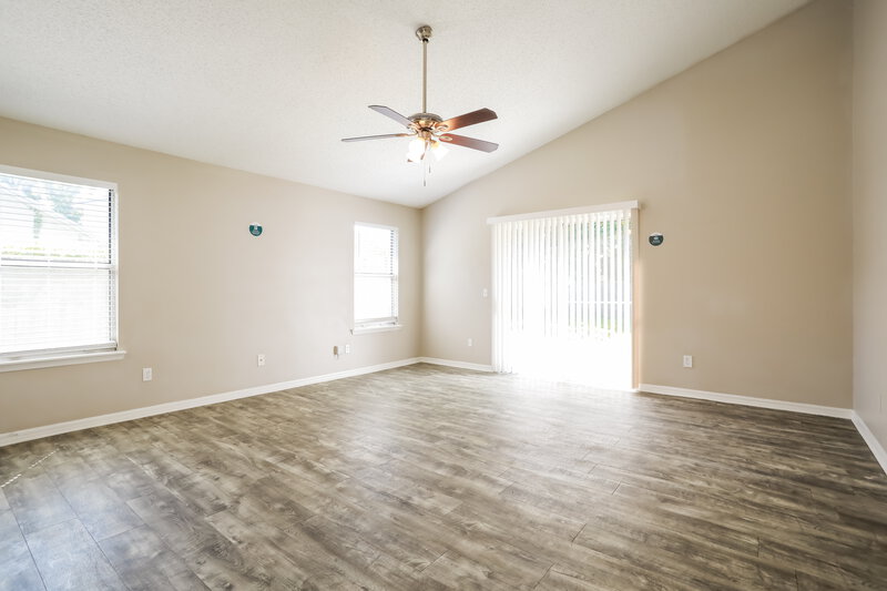 1,705/Mo, 8507 Long Meadow Ct Jacksonville, FL 32244 Living Room View