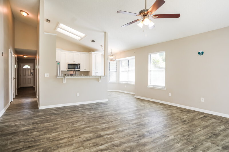 1,705/Mo, 8507 Long Meadow Ct Jacksonville, FL 32244 Living Room View 2