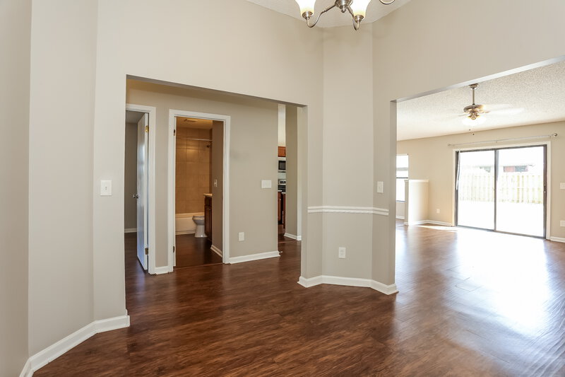 1,785/Mo, 8134 Cumberland Gap Trl N Jacksonville, FL 32244 Dining Room View