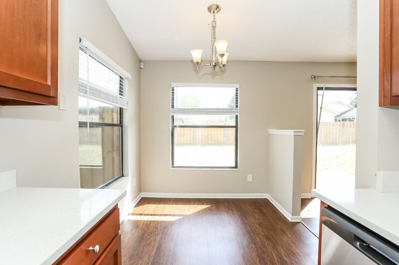 1,785/Mo, 8134 Cumberland Gap Trl N Jacksonville, FL 32244 Breakfast Nook View