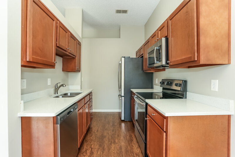 1,785/Mo, 8134 Cumberland Gap Trl N Jacksonville, FL 32244 Kitchen View