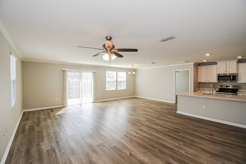 2,550/Mo, 2231 Pebble Point Dr Green Cove Springs, FL 32043 Living Room View