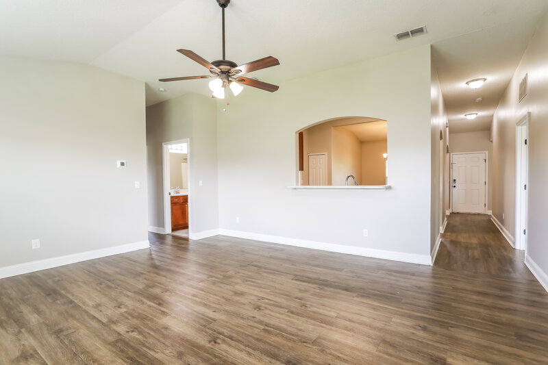 2,020/Mo, 3163 Pine Haven Dr Middleburg, FL 32068 Living Room View 2