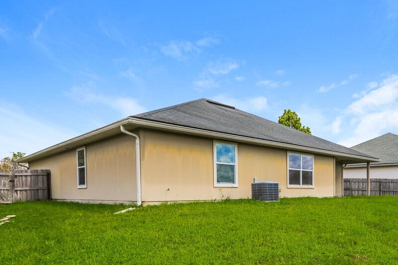 2,020/Mo, 3163 Pine Haven Dr Middleburg, FL 32068 Rear View