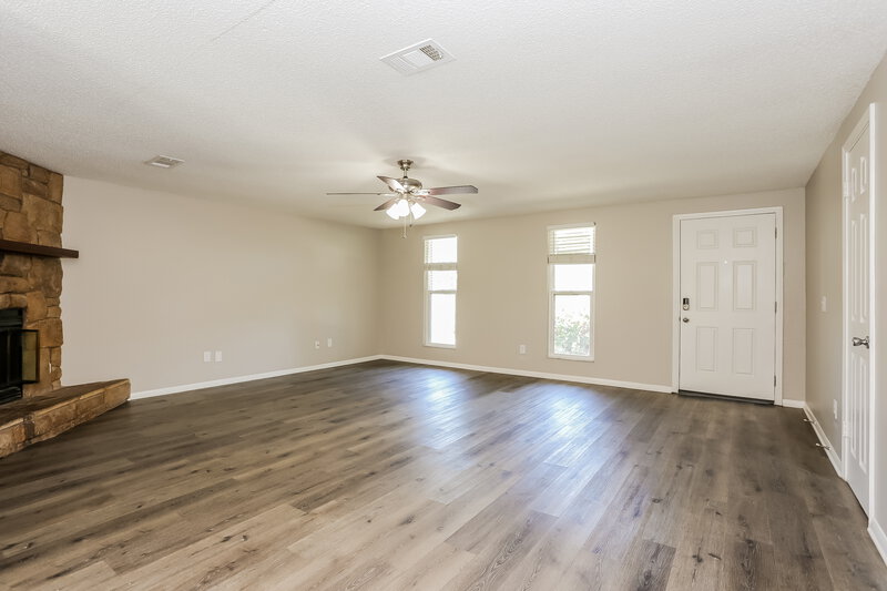 2,480/Mo, 1504 Pawnee St Orange Park, FL 32065 Living Room View