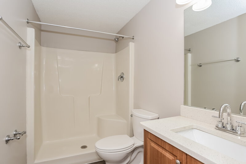 2,480/Mo, 1504 Pawnee St Orange Park, FL 32065 Main Bathroom View