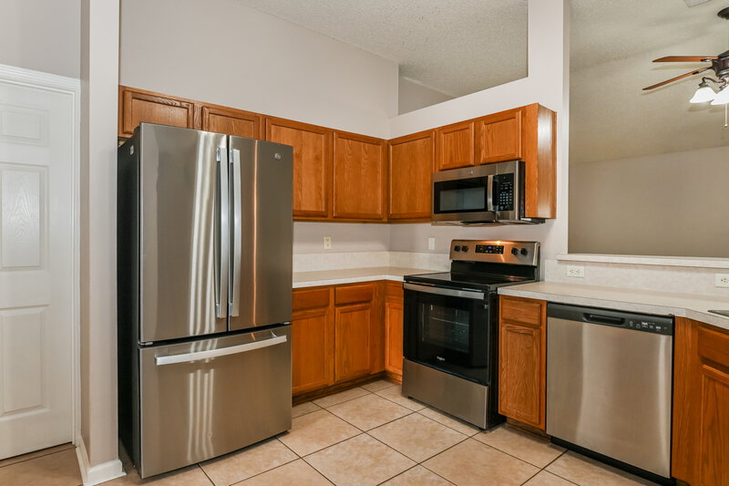 1,710/Mo, 3278 Chad Bourne Dr Green Cove Springs, FL 32043 Kitchen View