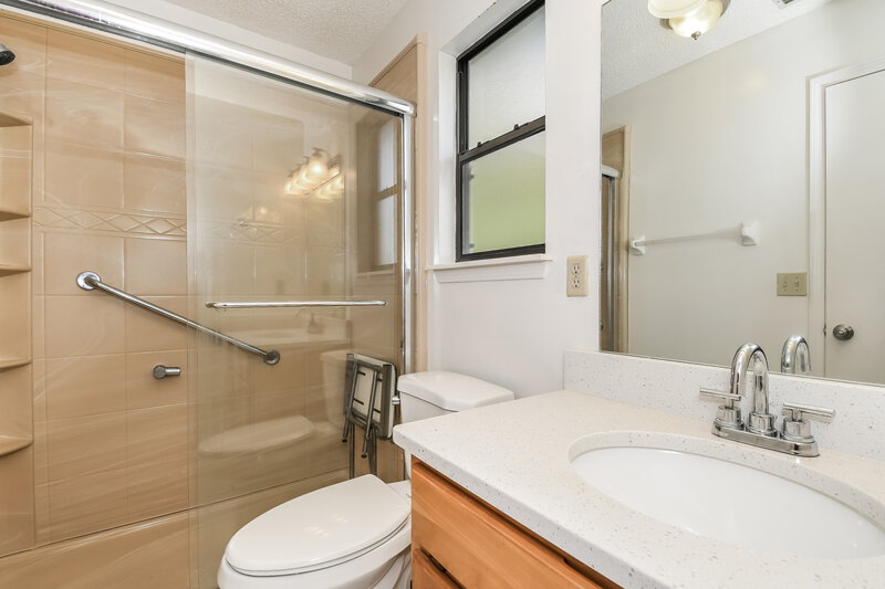 1,705/Mo, 1664 Tall Timber Dr Fleming Island, FL 32003 Main Bathroom View