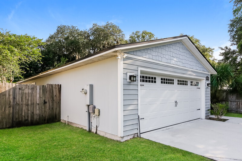 2,850/Mo, 8200 Highfield Ave Jacksonville, FL 32216 Front View