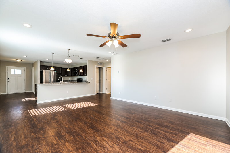 2,850/Mo, 8200 Highfield Ave Jacksonville, FL 32216 Living Room View 2