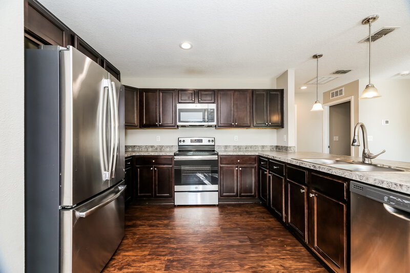 2,850/Mo, 8200 Highfield Ave Jacksonville, FL 32216 Kitchen View