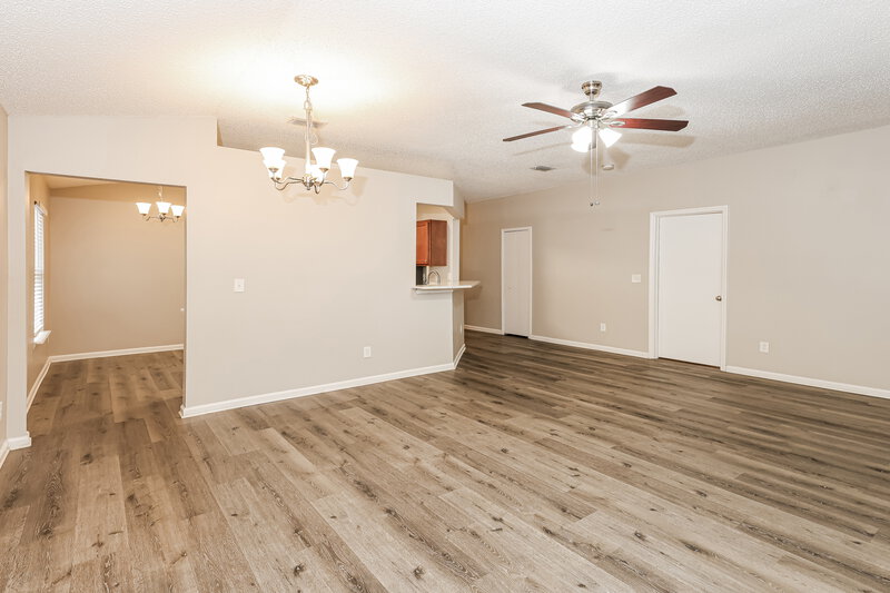 1,740/Mo, 1817 Penzance Pkwy Middleburg, FL 32068 Living Room View 2