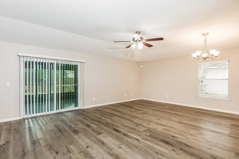1,740/Mo, 1817 Penzance Pkwy Middleburg, FL 32068 Living Room View 3