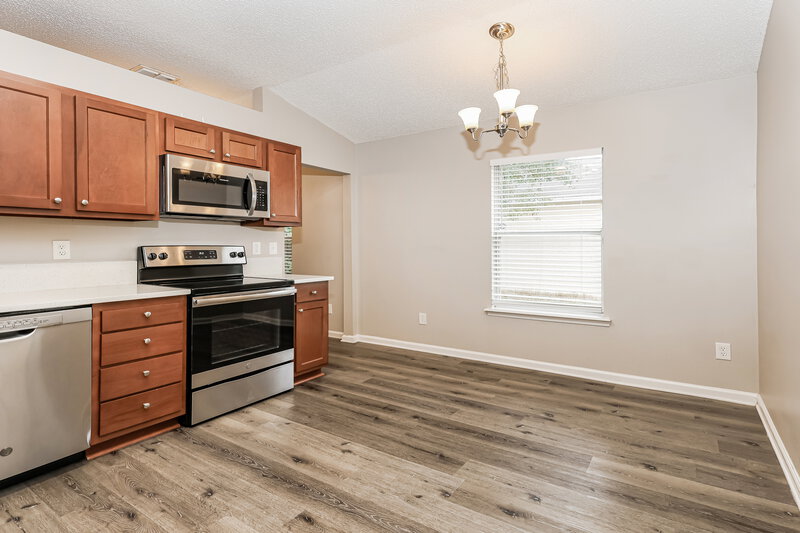 1,740/Mo, 1817 Penzance Pkwy Middleburg, FL 32068 Kitchen View 2