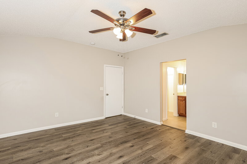 1,740/Mo, 1817 Penzance Pkwy Middleburg, FL 32068 Main Bedroom View