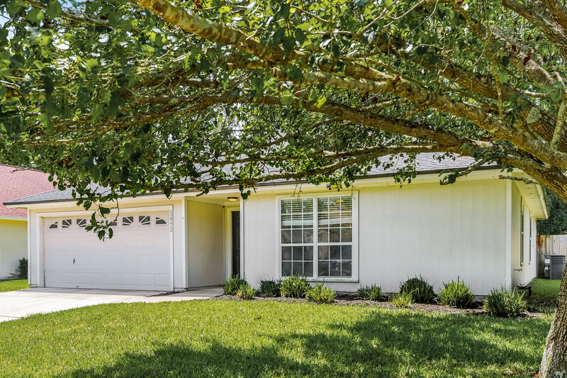 2,360/Mo, 12772 Glade Springs Dr S Jacksonville, FL 32246 Front View