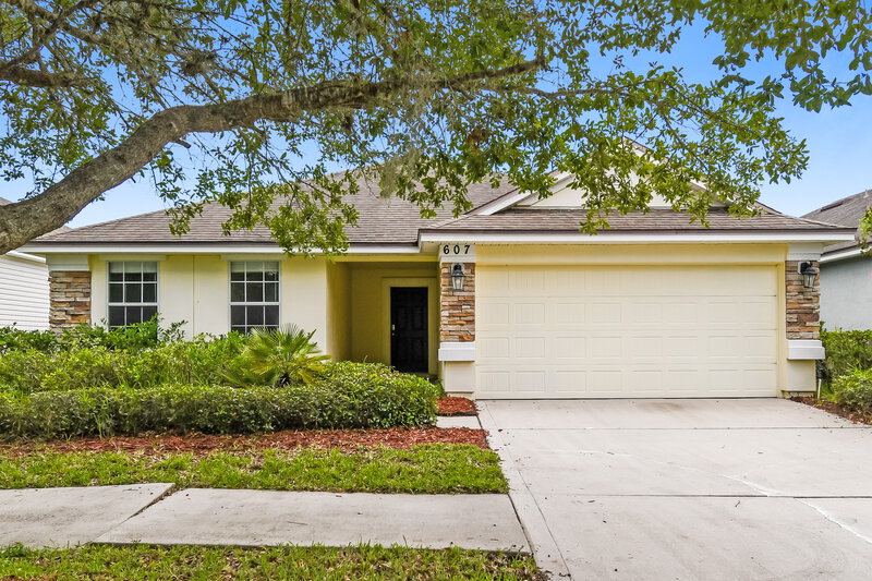 1,670/Mo, 607 Sunny Stroll Dr Middleburg, FL 32068 External View