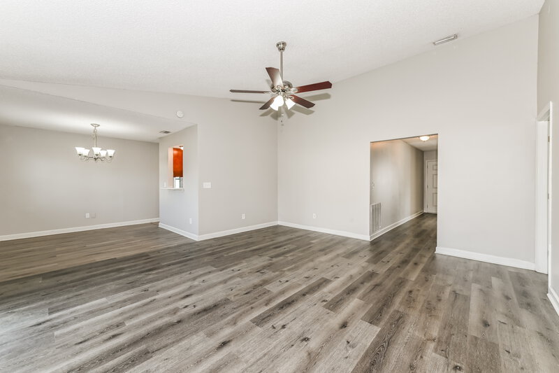 1,790/Mo, 7974 Amandas Crossing Dr E Jacksonville, FL 32244 Living Room View 2