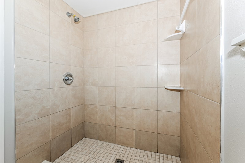 1,790/Mo, 7974 Amandas Crossing Dr E Jacksonville, FL 32244 Main Bathroom View 2