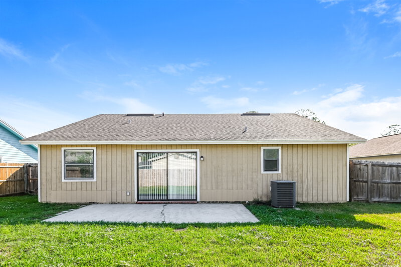 1,790/Mo, 7974 Amandas Crossing Dr E Jacksonville, FL 32244 Rear View