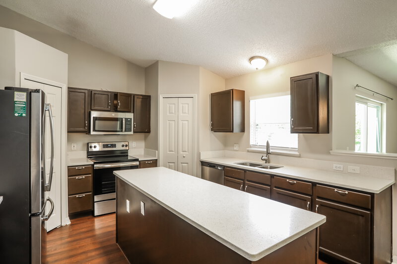 2,180/Mo, 3424 Steelgate Ct Middleburg, FL 32068 Kitchen View 2