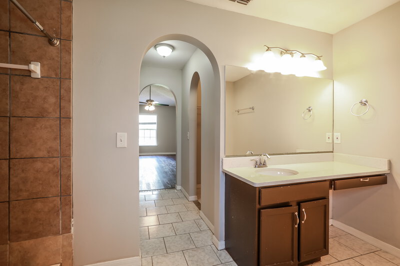 2,180/Mo, 3424 Steelgate Ct Middleburg, FL 32068 Main Bathroom View 2