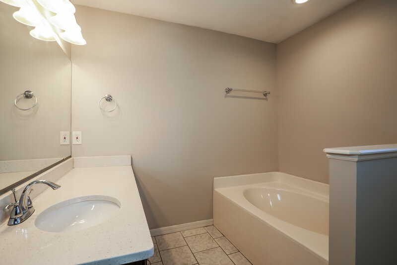 2,180/Mo, 3424 Steelgate Ct Middleburg, FL 32068 Main Bathroom View 3