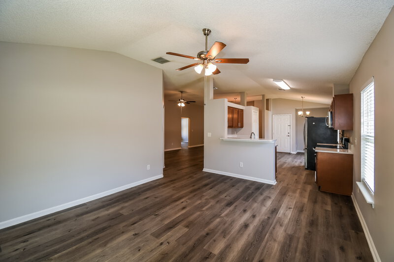 2,405/Mo, 12071 Sunchase Dr Jacksonville, FL 32246 Living Room View 2