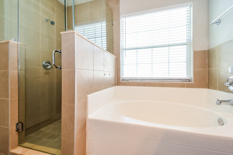 2,405/Mo, 12071 Sunchase Dr Jacksonville, FL 32246 Main Bathroom View 2