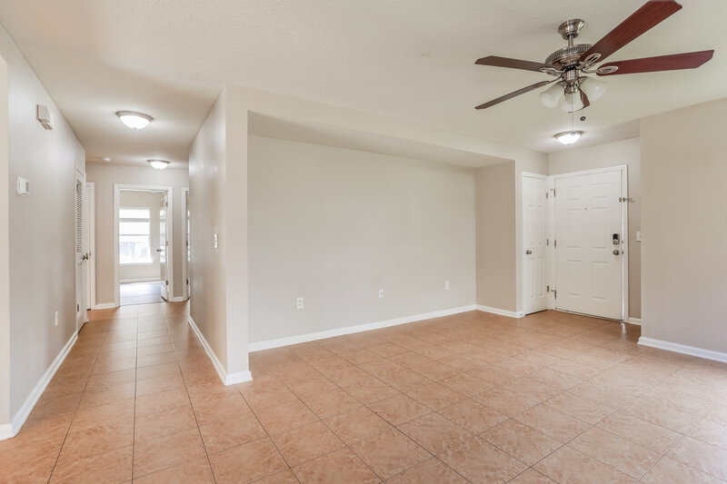 1,695/Mo, 1975 Tomahawk Dr Middleburg, FL 32068 Living Room View 2