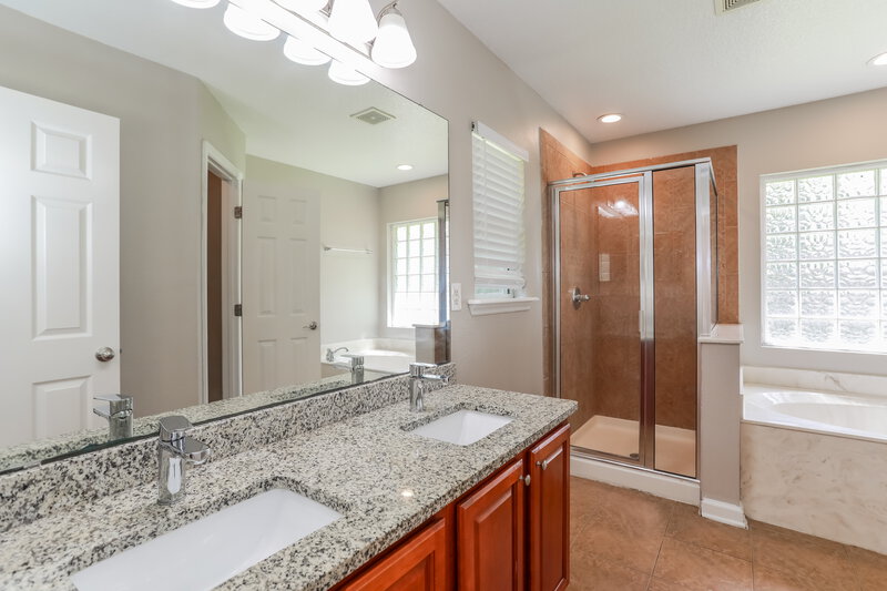 1,695/Mo, 1975 Tomahawk Dr Middleburg, FL 32068 Main Bathroom View