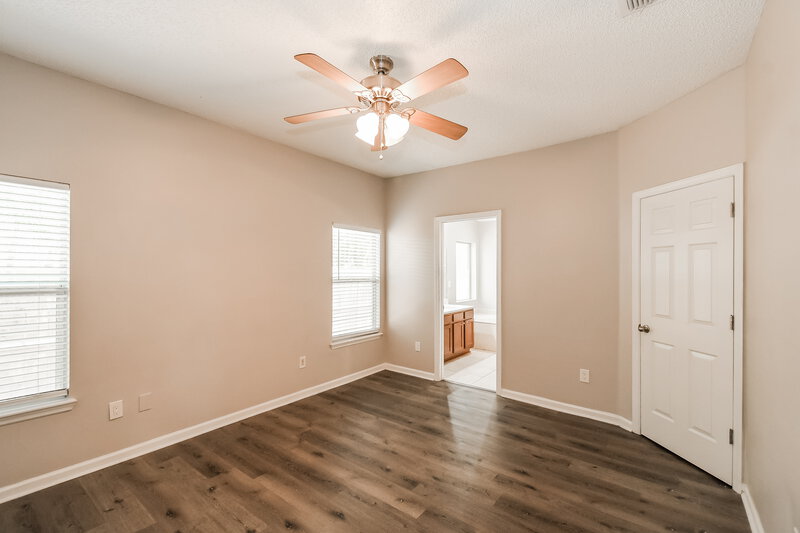 2,040/Mo, 2765 Acorn Park Dr N Jacksonville, FL 32218 Main Bedroom View