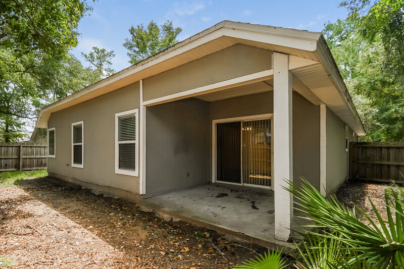 2,040/Mo, 2765 Acorn Park Dr N Jacksonville, FL 32218 Rear View