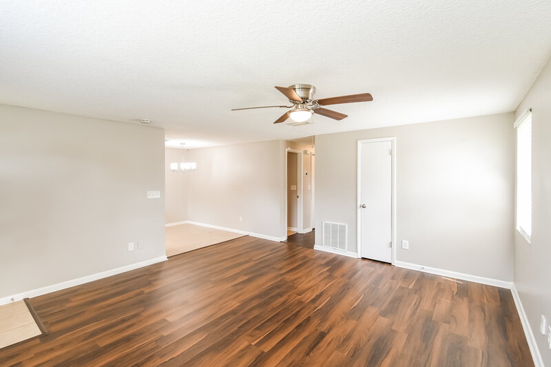 1,695/Mo, 2834 Tanglewood Blvd Orange Park, FL 32065 Living Room View 2