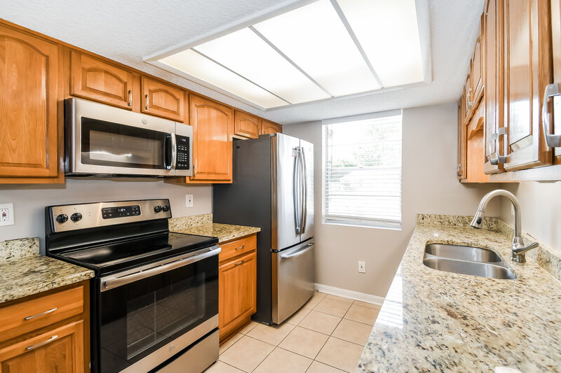 1,695/Mo, 2834 Tanglewood Blvd Orange Park, FL 32065 Kitchen View 2