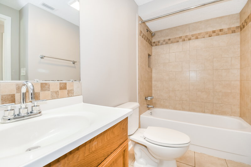 1,695/Mo, 2834 Tanglewood Blvd Orange Park, FL 32065 Bathroom View