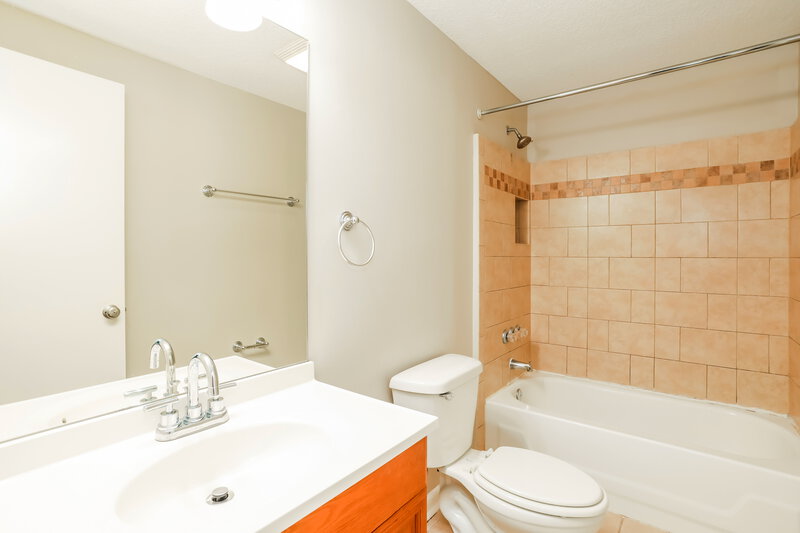 1,700/Mo, 2834 Tanglewood Blvd Orange Park, FL 32065 Bathroom View
