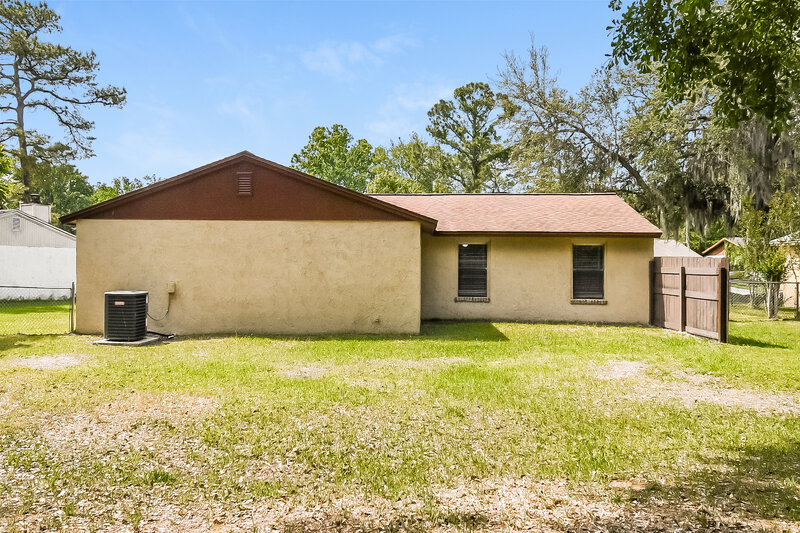 1,695/Mo, 2834 Tanglewood Blvd Orange Park, FL 32065 Rear View